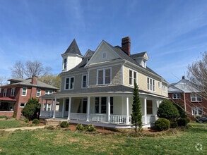 Building Photo - 200 Mitchell Ave