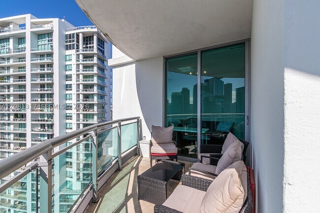 Building Photo - 350 S Miami Ave