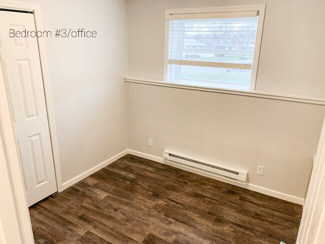 Bed 3/ office - 214 Larch Ave