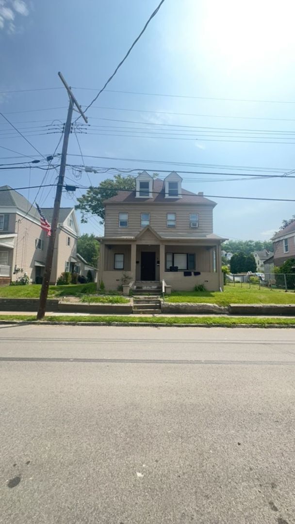 Building Photo - 1421 2nd Ave