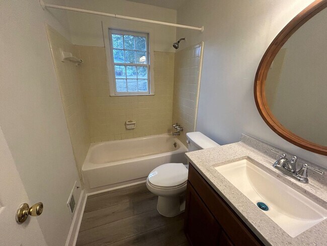 Building Photo - 3 bed, 1 1/2 bath  Forest Acres brick home located off of Satchel Ford Rd
