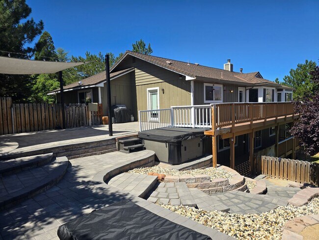 Building Photo - *Pending* Spacious 5 Bedroom Home With Valley Views In SW Reno!