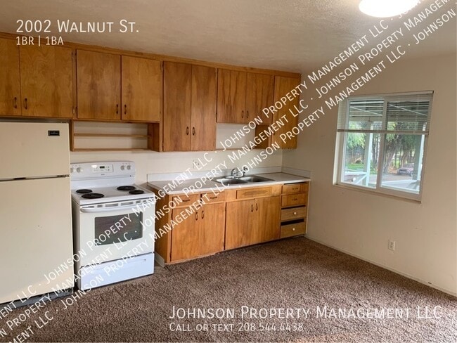 Building Photo - 2002 Walnut St