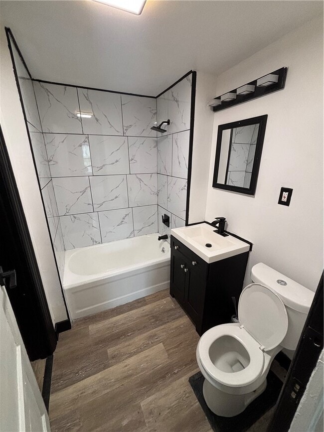 Building Photo - 18 Kenilworth Terrace