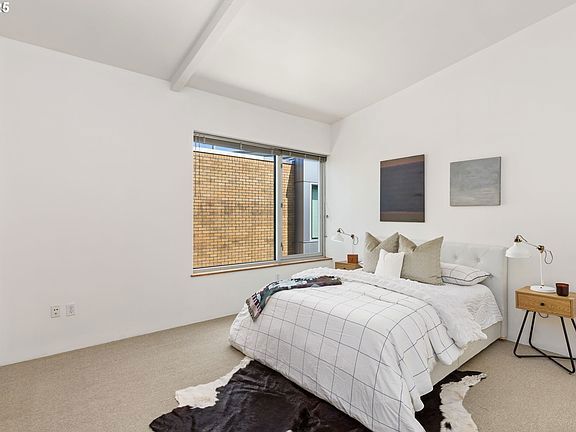 Building Photo - 1510 SE 34th Ave