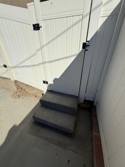 Building Photo - 1105 W 10550 S