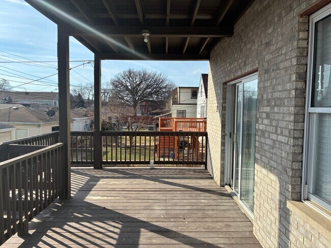 Building Photo - 5309 30th Pl