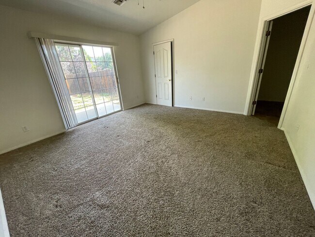 Building Photo - 7020 E Pueblo Ave
