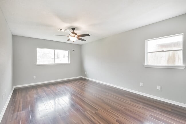 Building Photo - 1011 Cedar Post Ct