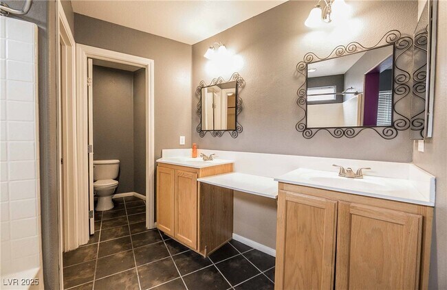 Building Photo - 10633 W Double Spring Ct