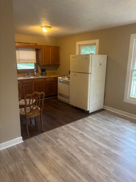 Building Photo - 1905 Breeden Lawson Way