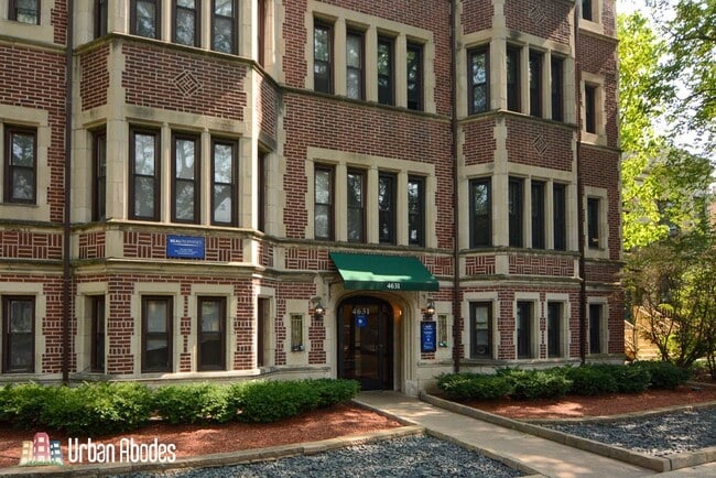 Building Photo - 4627 N Paulina St