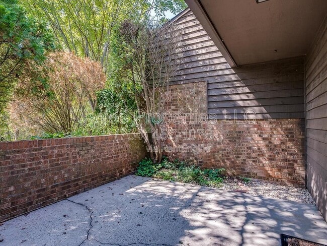 Building Photo - 3526 Colony Crossing Dr