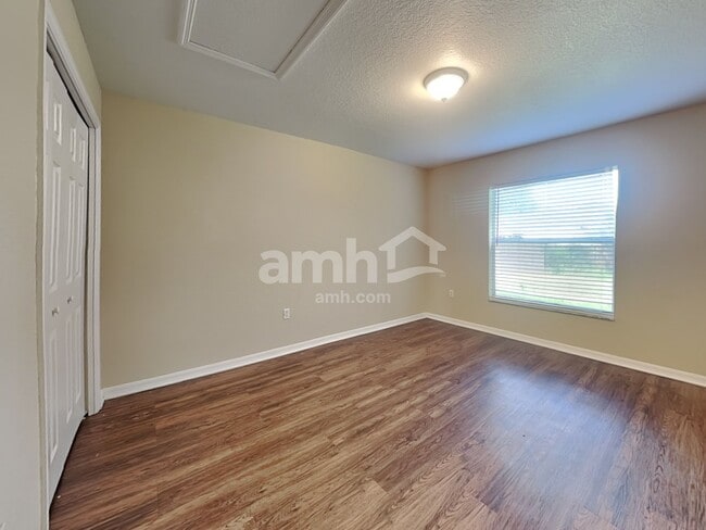 Building Photo - 152 Seven Oaks Dr