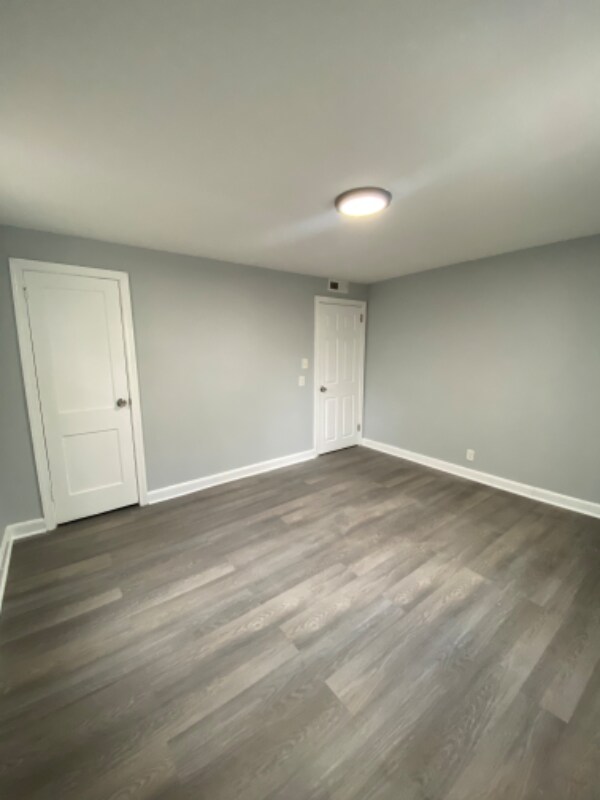 Building Photo - 260 Regional Dr