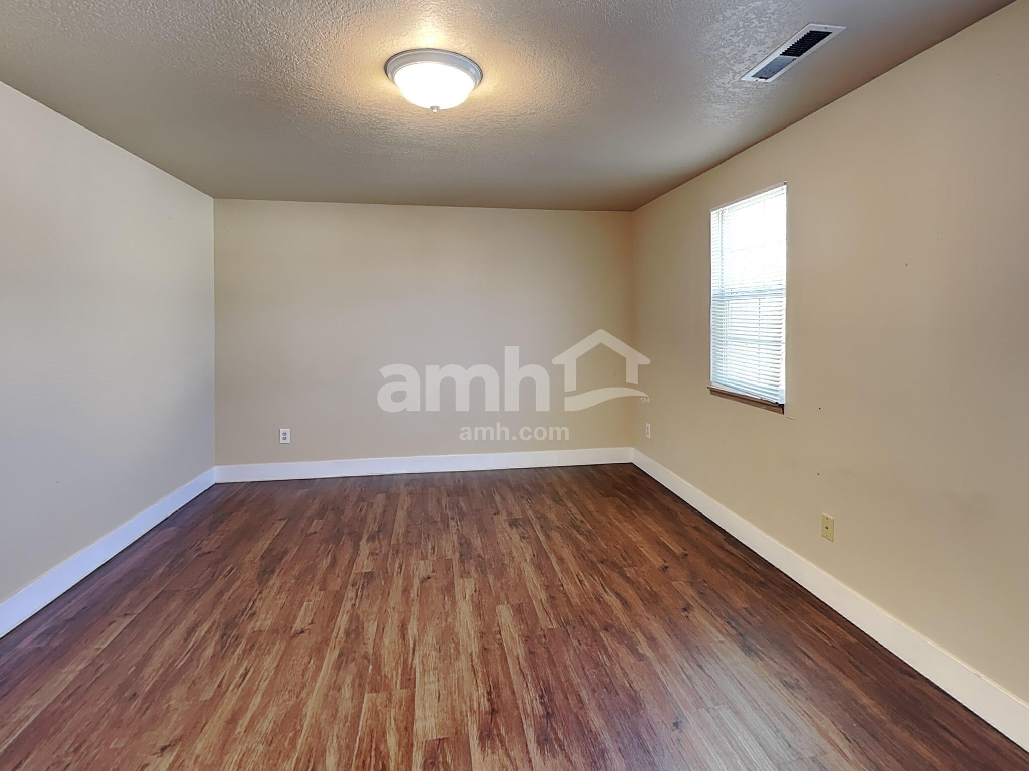 Building Photo - 16966 SW Steele Way