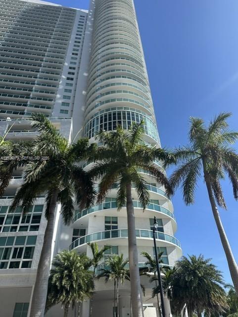 Building Photo - 1800 N Bayshore Dr