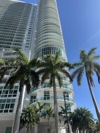 Building Photo - 1800 N Bayshore Dr