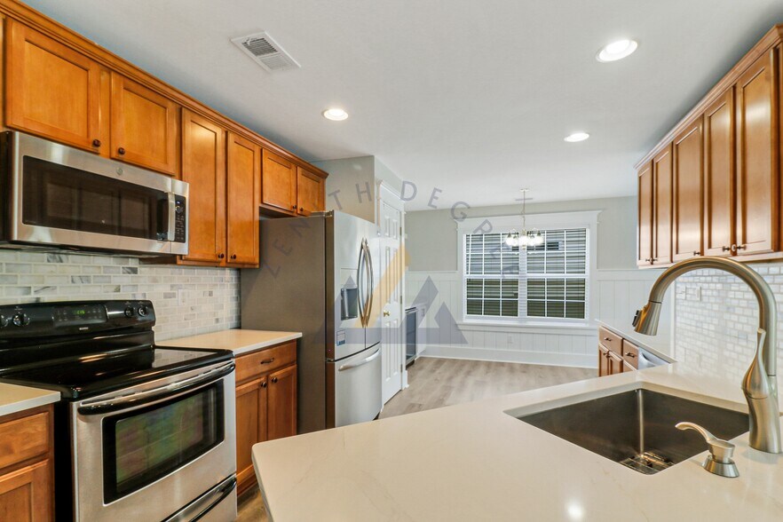 Building Photo - 144 Pickett Creek Ln