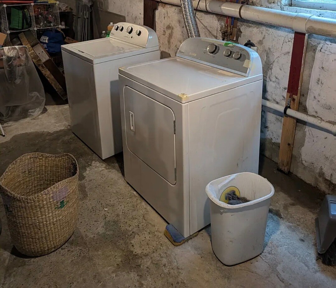 Laundry in basement - 9 Derne St