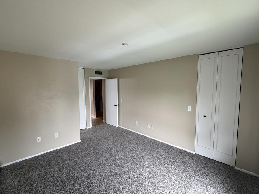 Building Photo - 4200 W Rivers Edge Cir