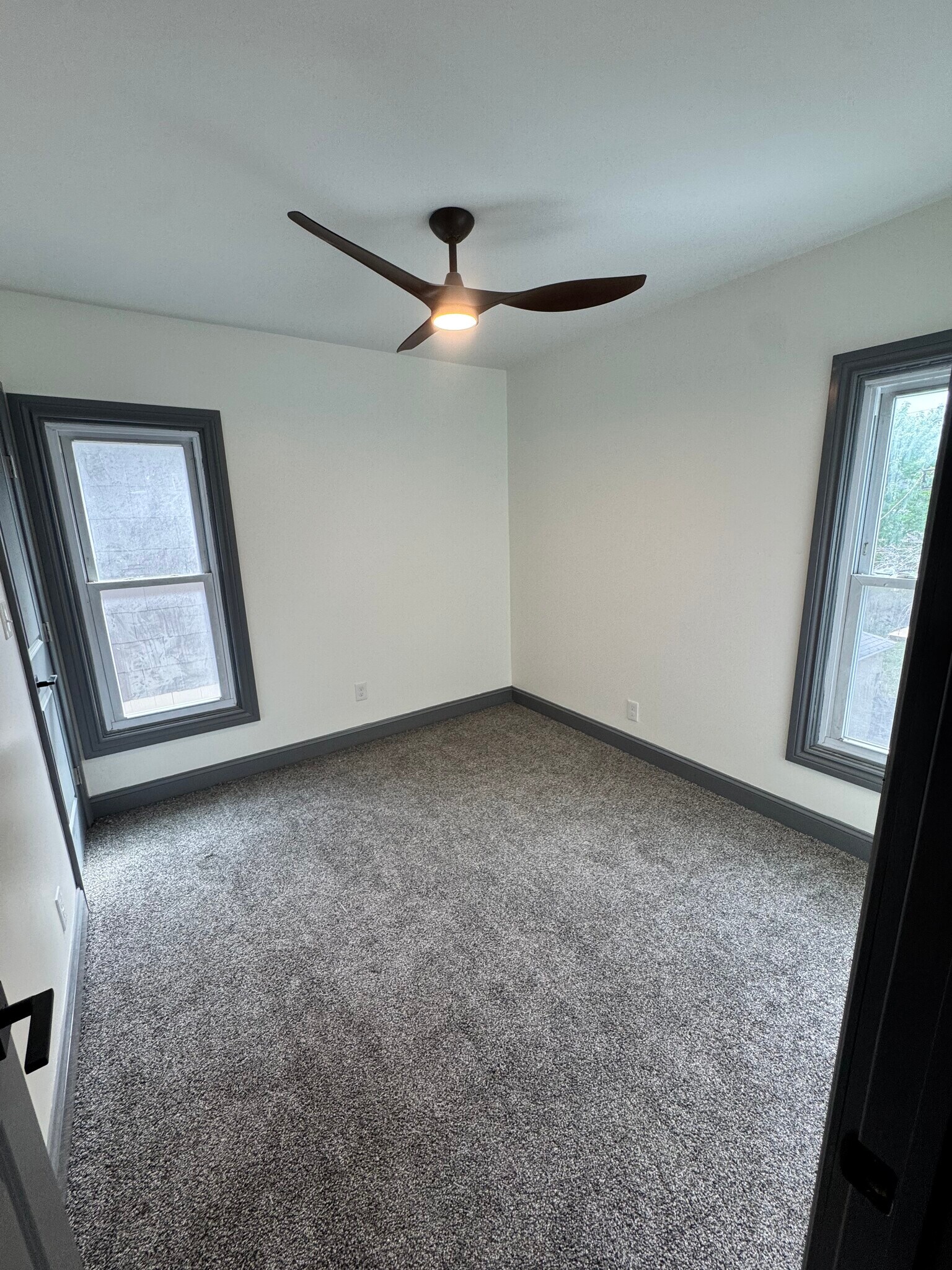 Building Photo - 106 Roanoke Pky