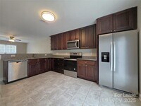 Building Photo - 420 Balfour Dr