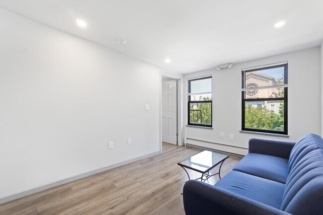 Building Photo - 232 1st St