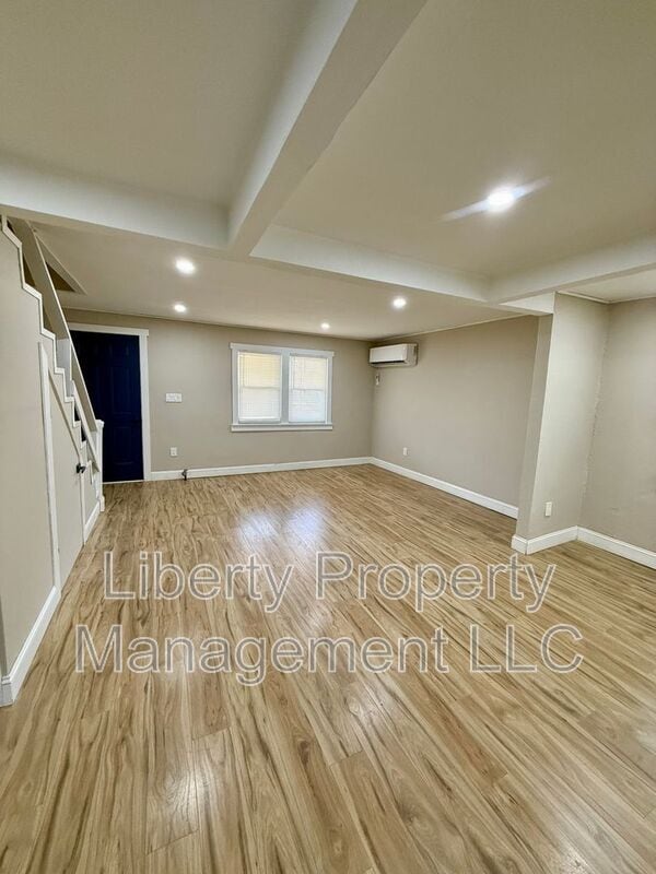 Building Photo - 1628 Murchison Rd