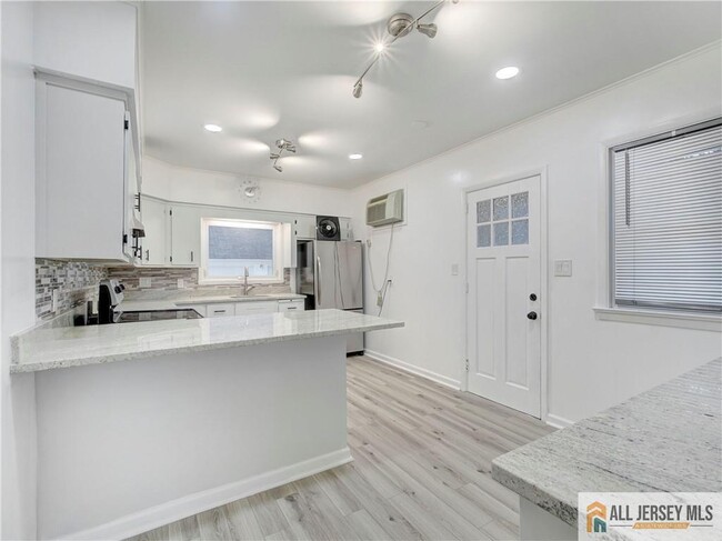 Building Photo - 213 Milltown Rd