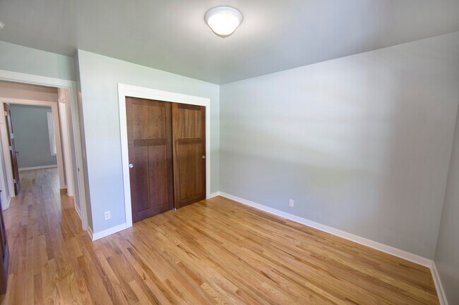 Building Photo - 1255 Westwood Dr