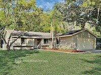 Building Photo - 513 Lakeview Dr