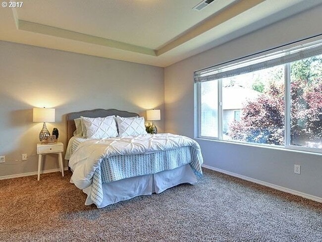 Building Photo - Beautiful 4 bedroom/2.5 bath Home in Newberg
