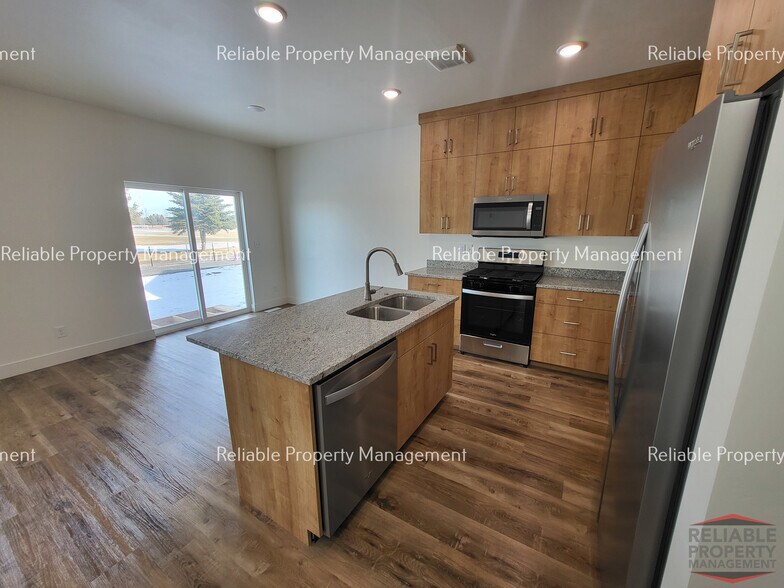 Building Photo - 341 Eliza Joy Ln