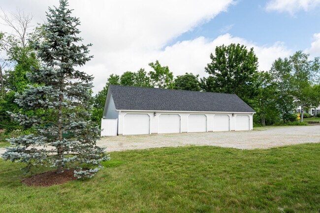 Building Photo - 26 N Main St