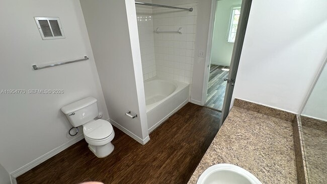 Building Photo - 160 SW 117th Terrace