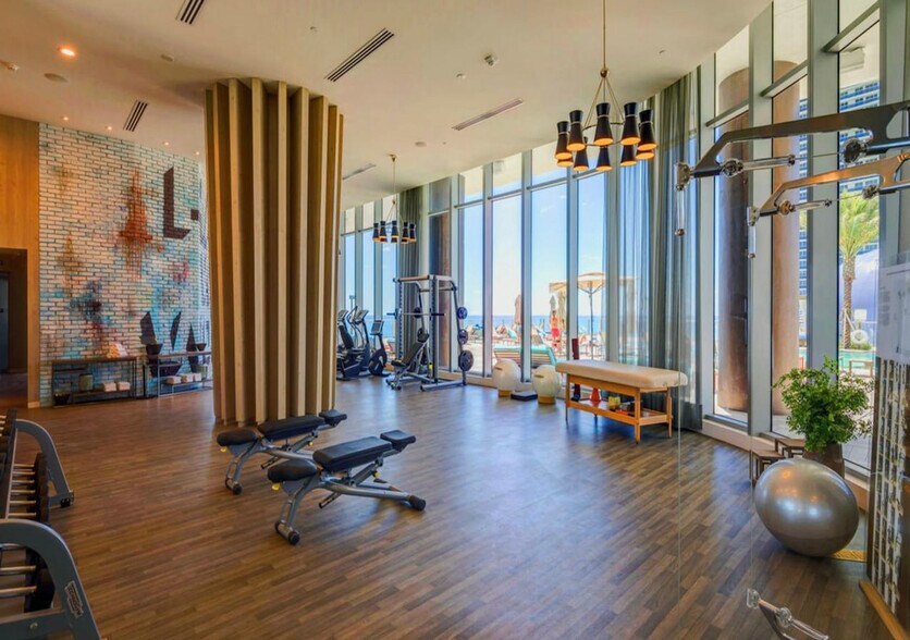 Building Photo - 4111 S Ocean Dr