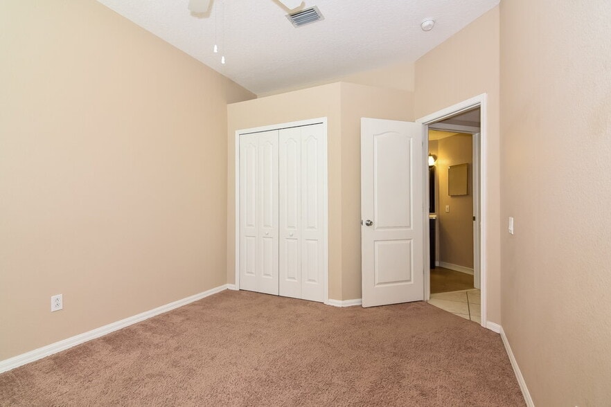 Building Photo - 5523 Terrain De Golf Dr