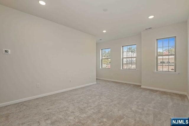Building Photo - 7 Leahy Dr