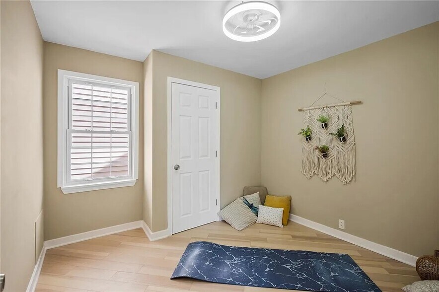 Building Photo - 362 Marshall Ave