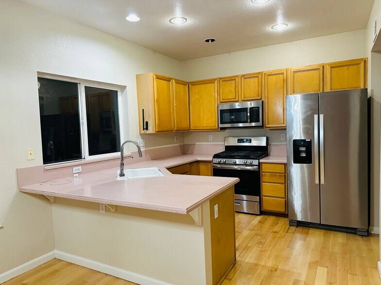 Building Photo - 3729 Seine Ct