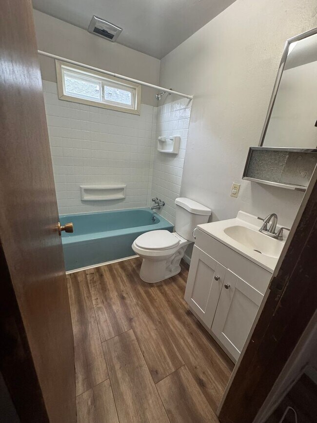 Building Photo - 21st Avenue Duplex