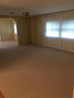 Building Photo - 7777 SE Continental Dr