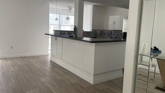 Building Photo - 17570 Atlantic Blvd