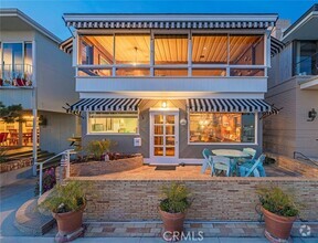 Building Photo - 1402 S Bay Front
