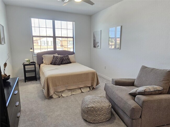 Building Photo - 10825 Tarflower Dr