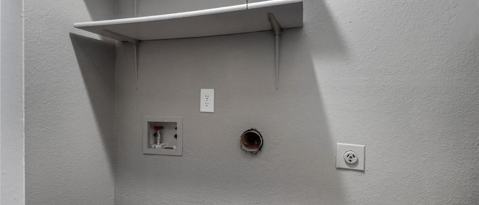 Building Photo - 808 Custer St
