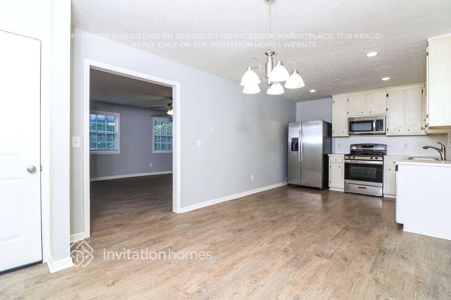 Building Photo - 3795 Cherokee Overlook Dr