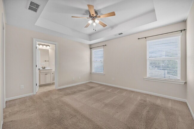 Building Photo - Your Next Home Awaits! 3BR Townhome with G...