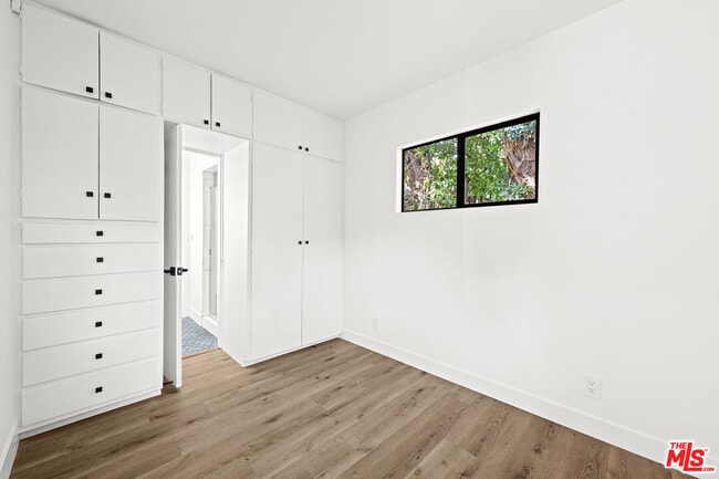 Building Photo - 1027 Acanto Pl
